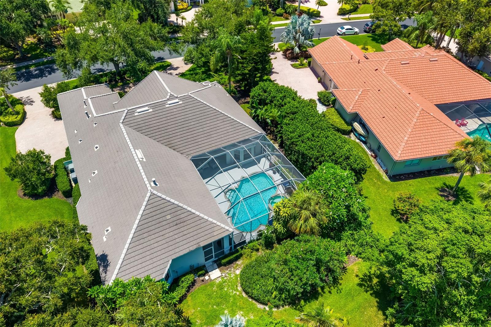 Image 13 of 71 For 8844 Bloomfield Boulevard