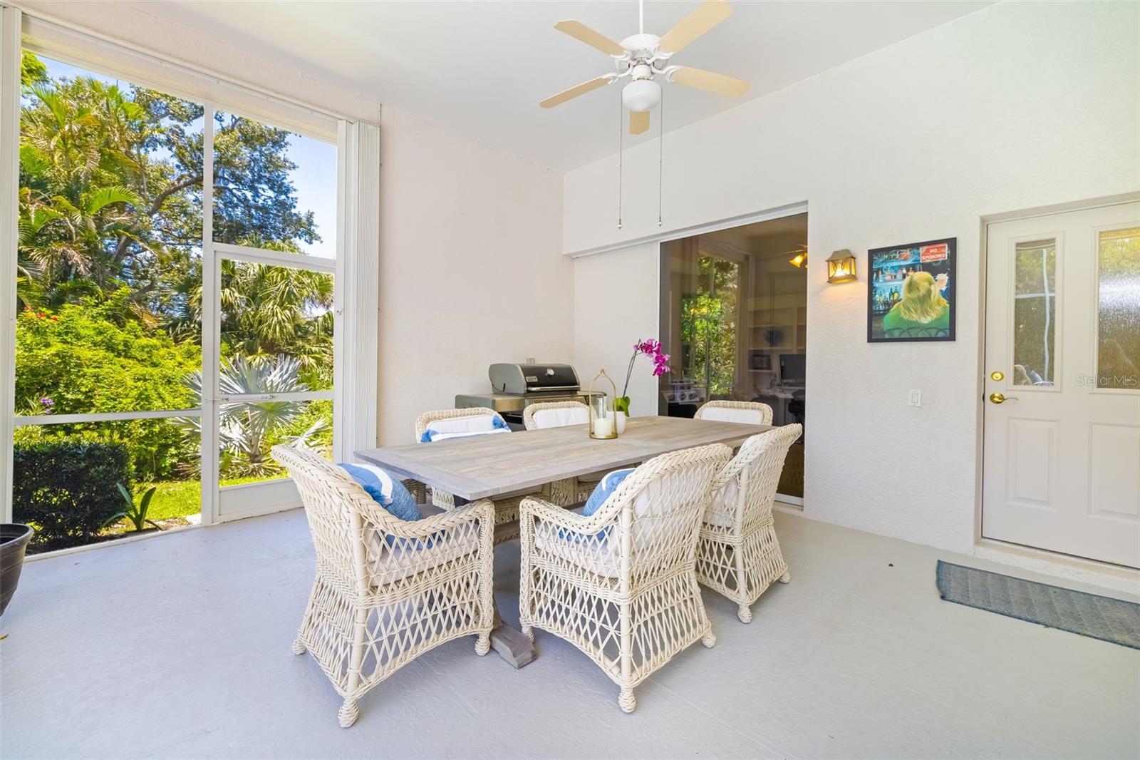 Image 21 of 71 For 8844 Bloomfield Boulevard