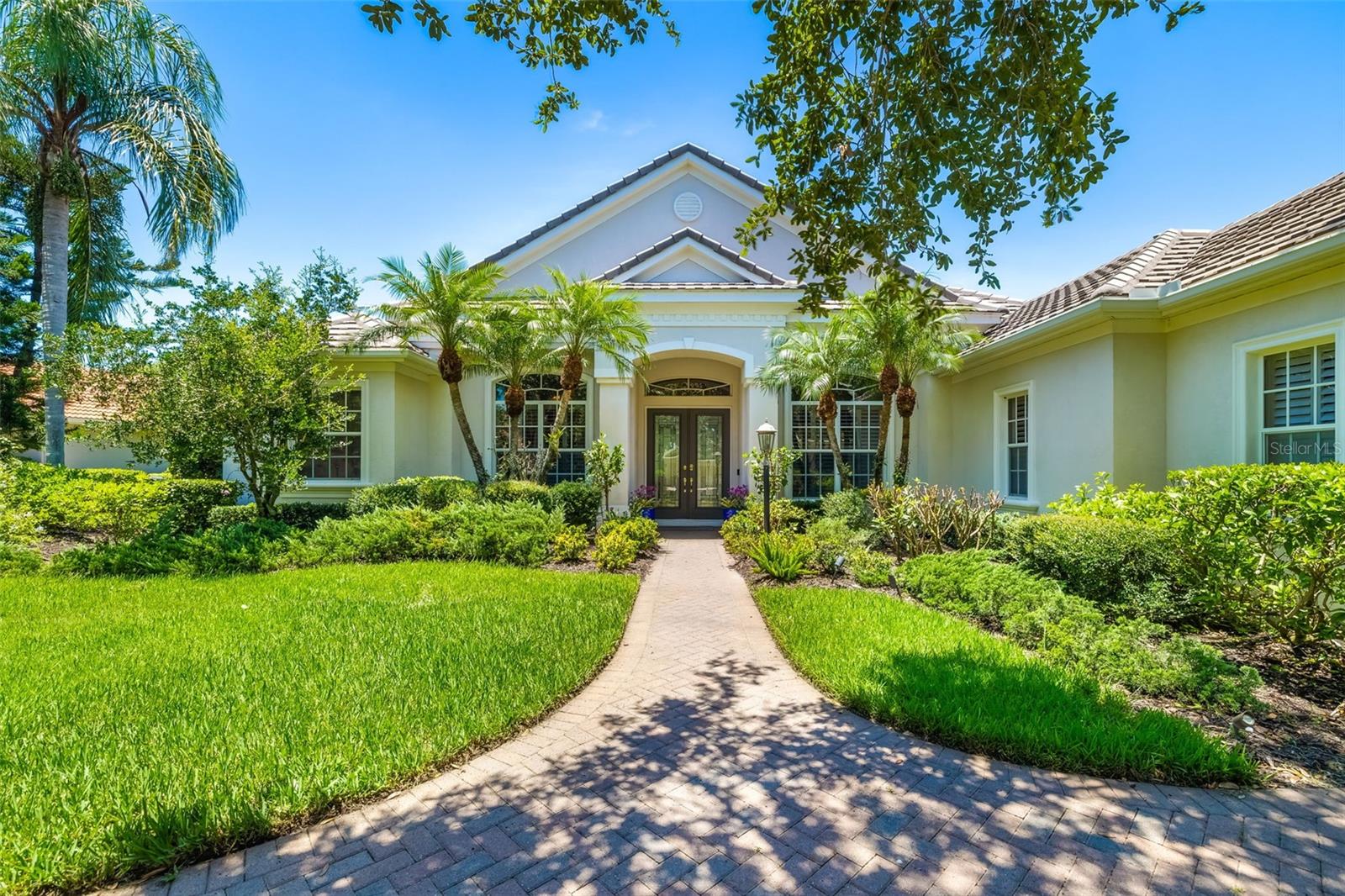 Image 4 of 71 For 8844 Bloomfield Boulevard
