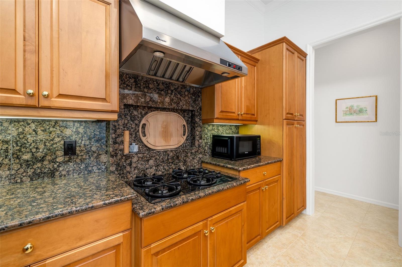 Image 47 of 71 For 8844 Bloomfield Boulevard