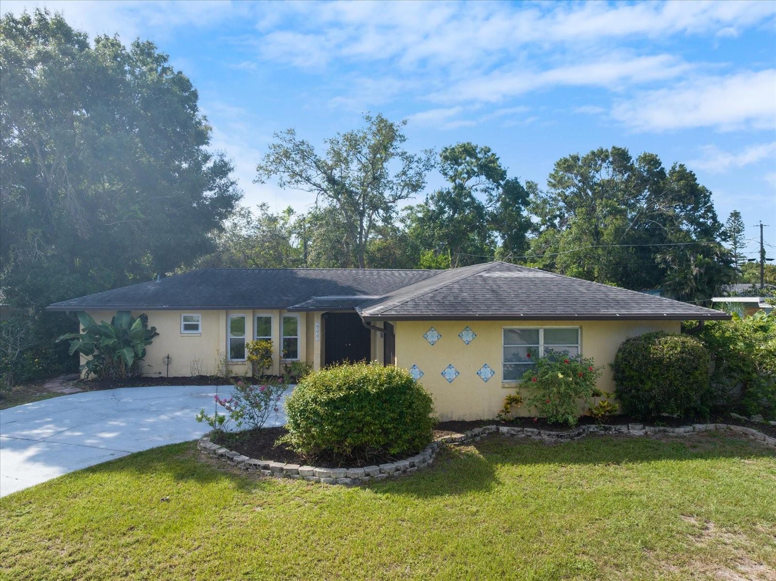 Details for 2517 Amanda Drive, SARASOTA, FL 34232