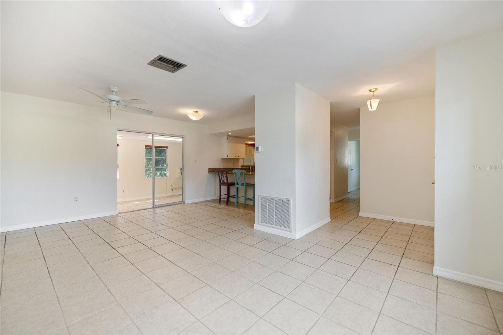 Image 15 of 44 For 2517 Amanda Drive