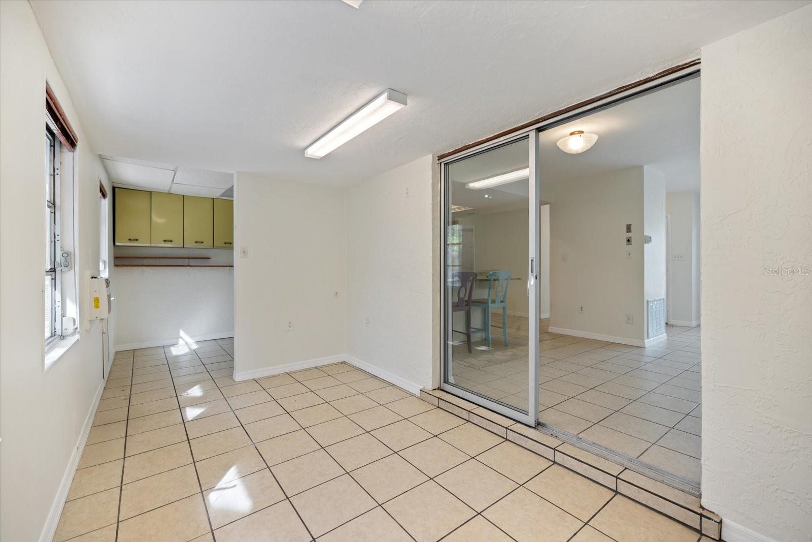 Image 20 of 44 For 2517 Amanda Drive