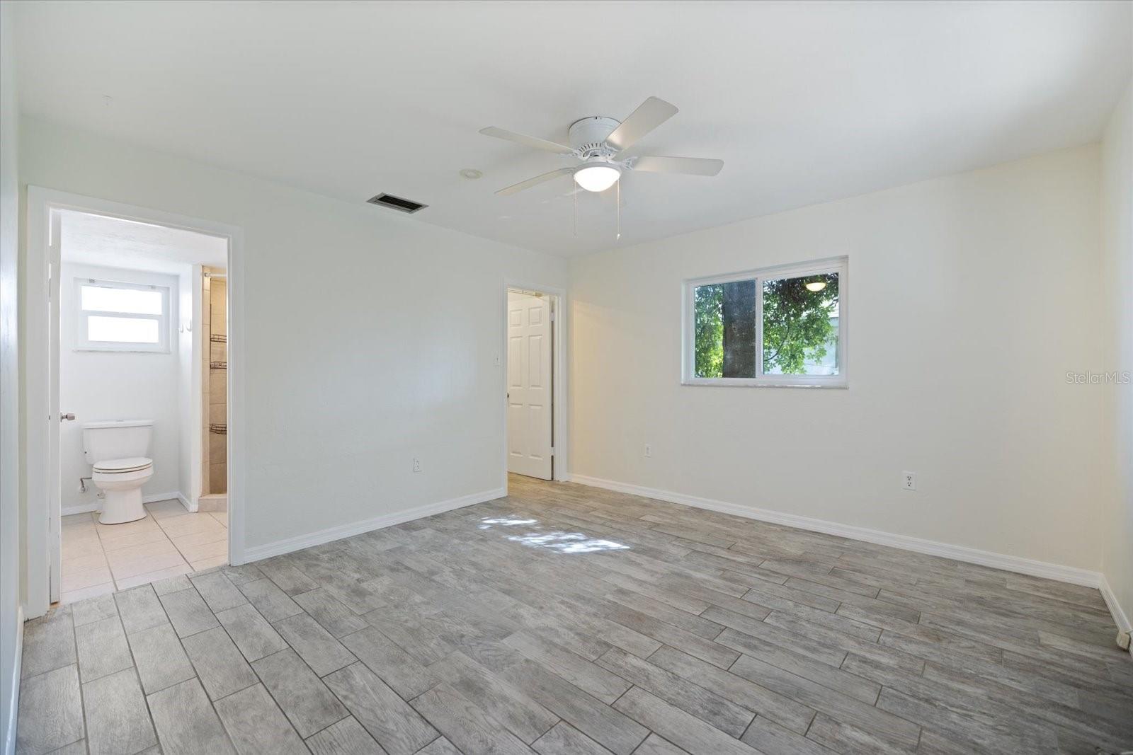 Image 22 of 44 For 2517 Amanda Drive