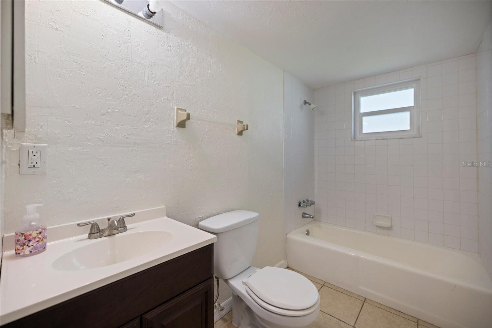Image 33 of 44 For 2517 Amanda Drive