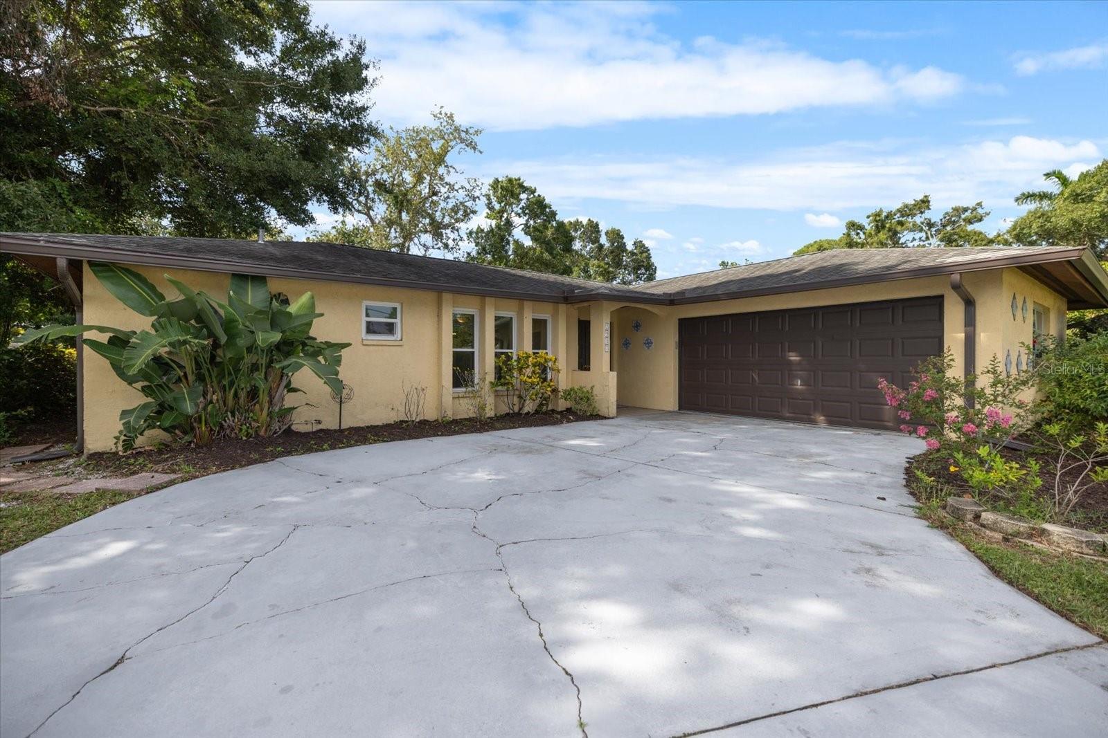 Image 41 of 44 For 2517 Amanda Drive