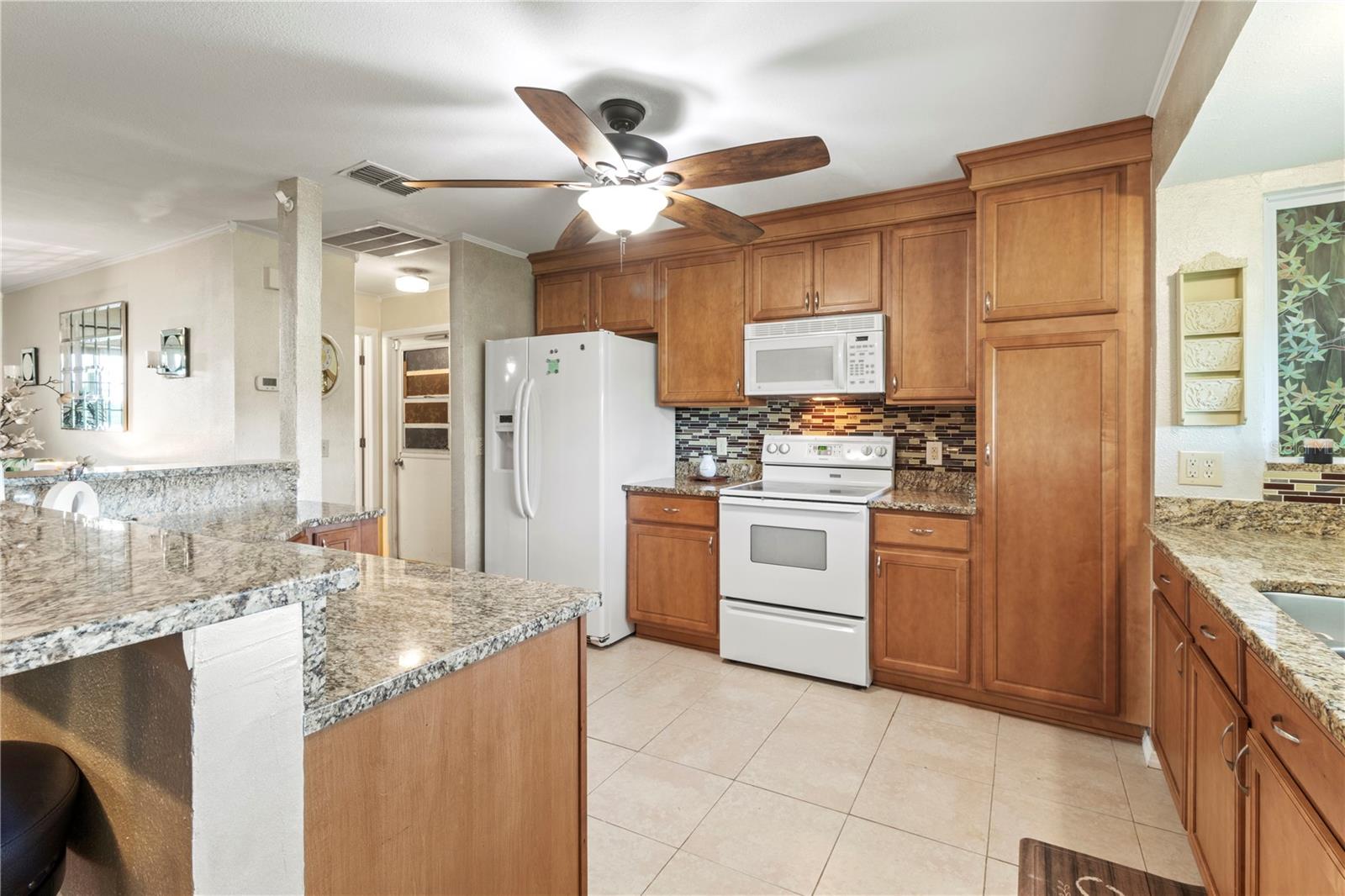 Image 21 of 56 For 8606 Gold Pine Drive