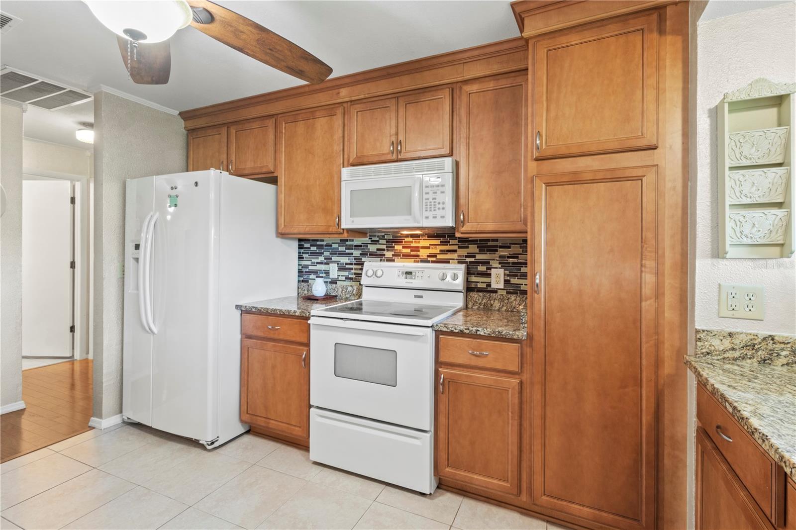 Image 23 of 56 For 8606 Gold Pine Drive