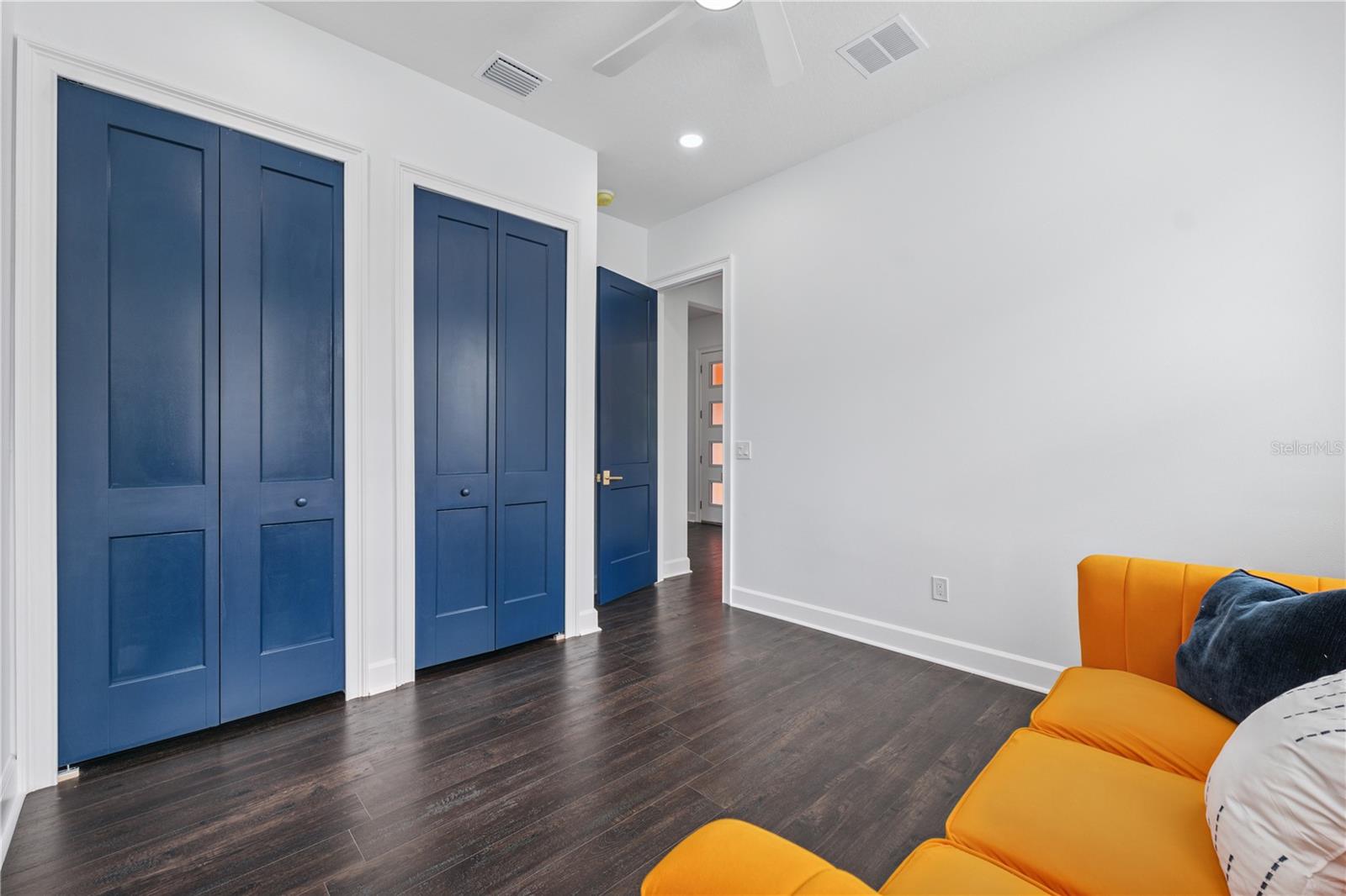 Image 17 of 25 For 8605 Inwood Drive
