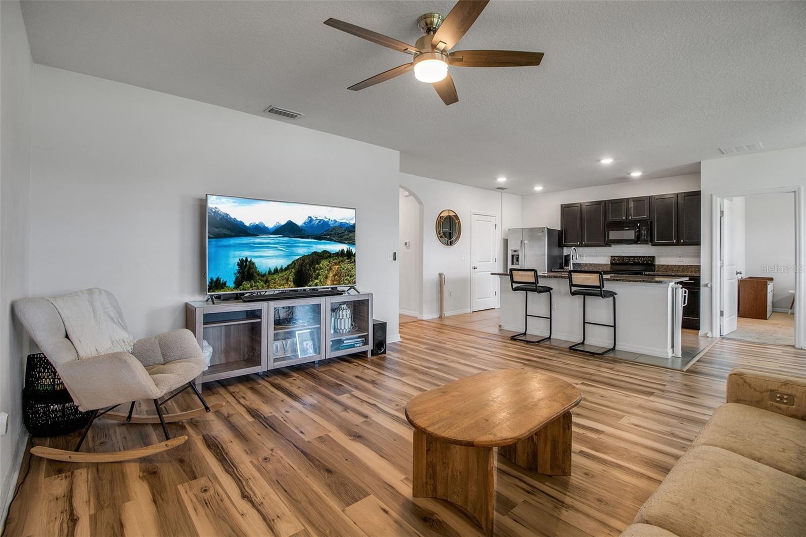 Image 18 of 49 For 362 Tierra Verde Way