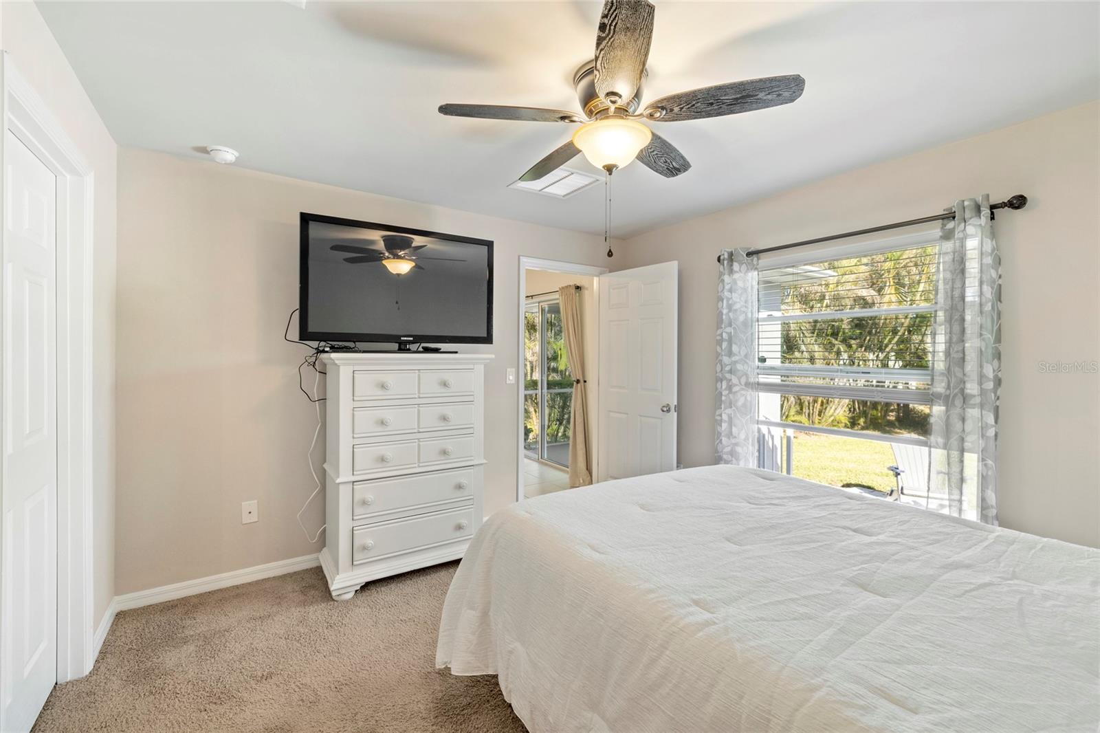 Image 18 of 30 For 24748 Rio Villa Lakes Circle