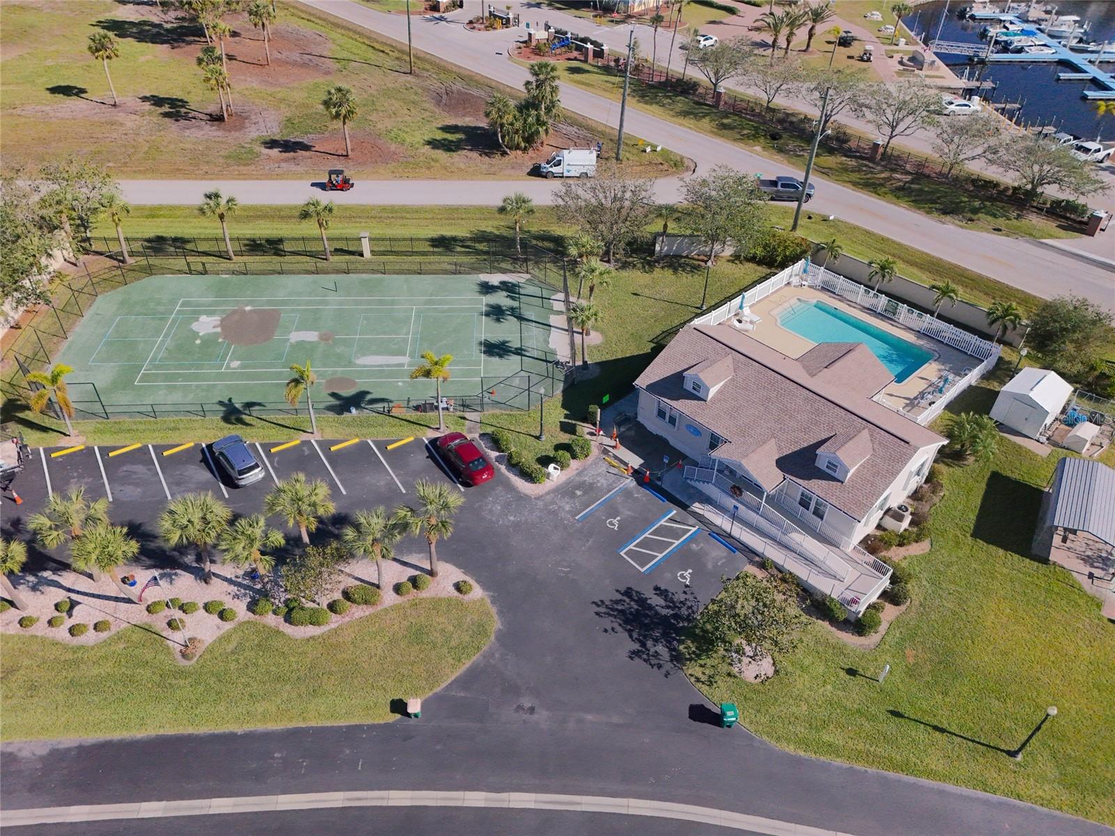 Image 4 of 30 For 24748 Rio Villa Lakes Circle