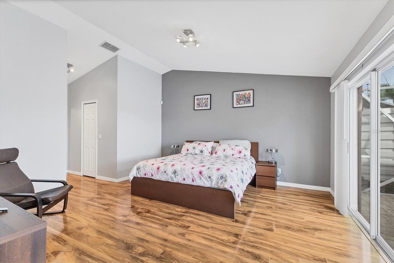Image 16 of 37 For 4723 61st Avenue Drive W