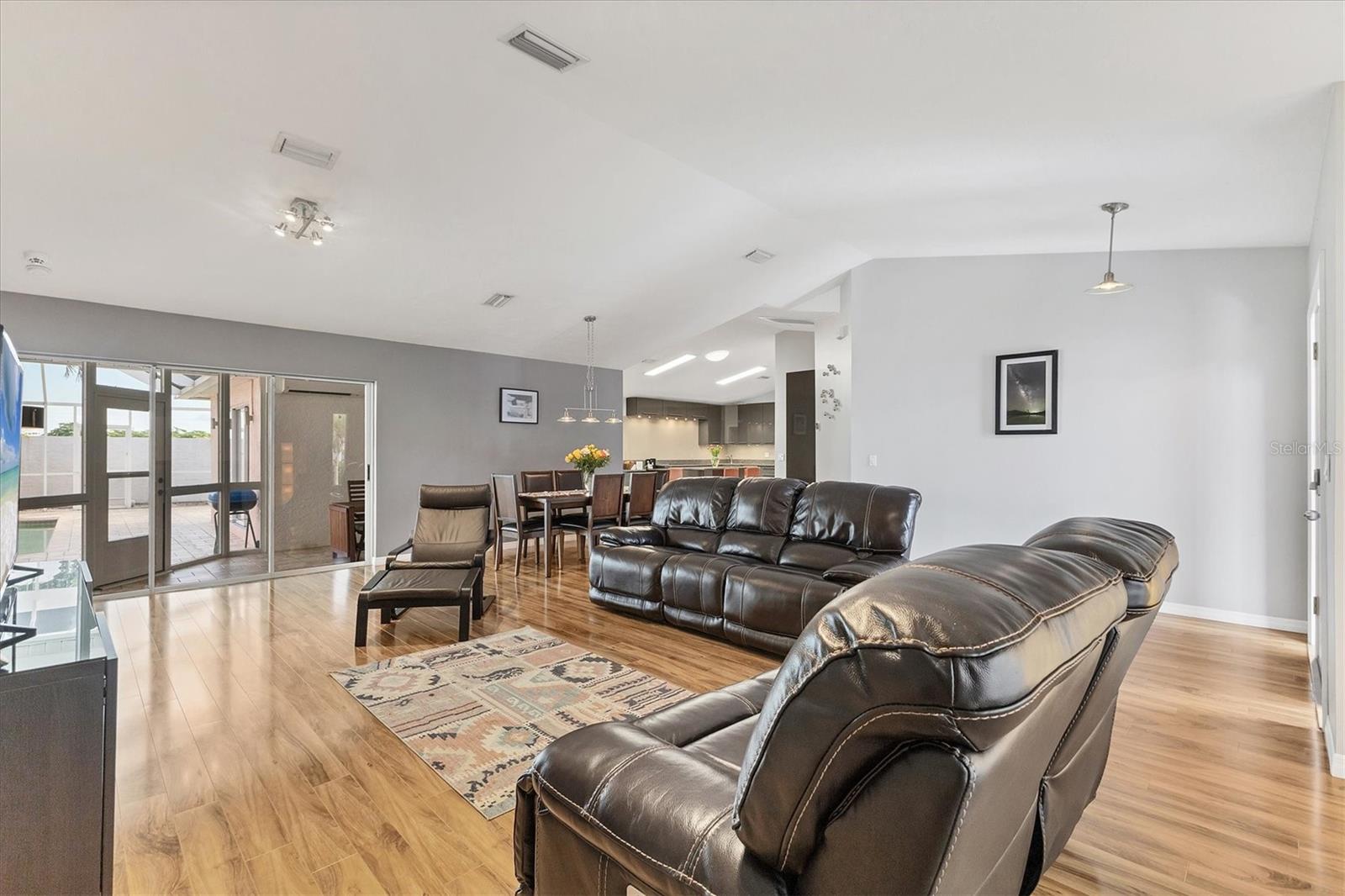 Image 8 of 37 For 4723 61st Avenue Drive W