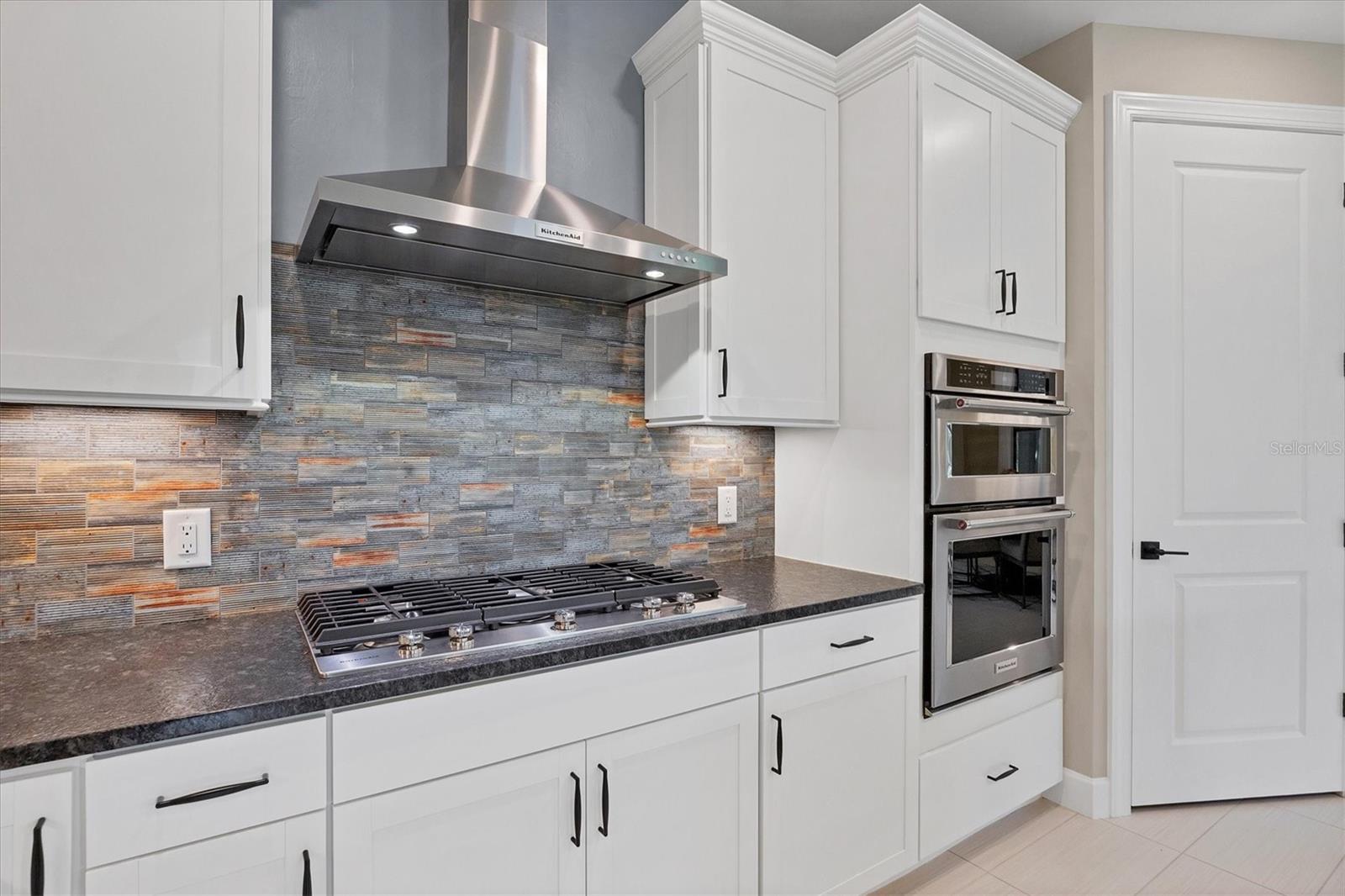 Image 15 of 70 For 17546 Northwood Place