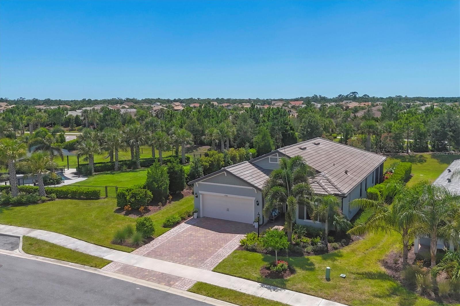 Image 4 of 70 For 17546 Northwood Place