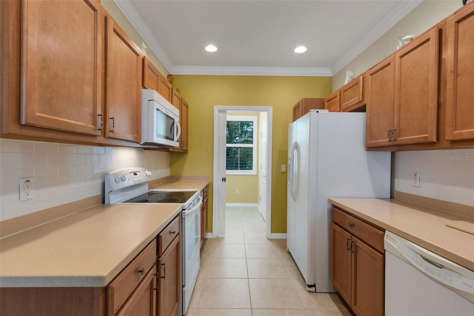 Image 15 of 35 For 3766 82nd Avenue Circle E 106