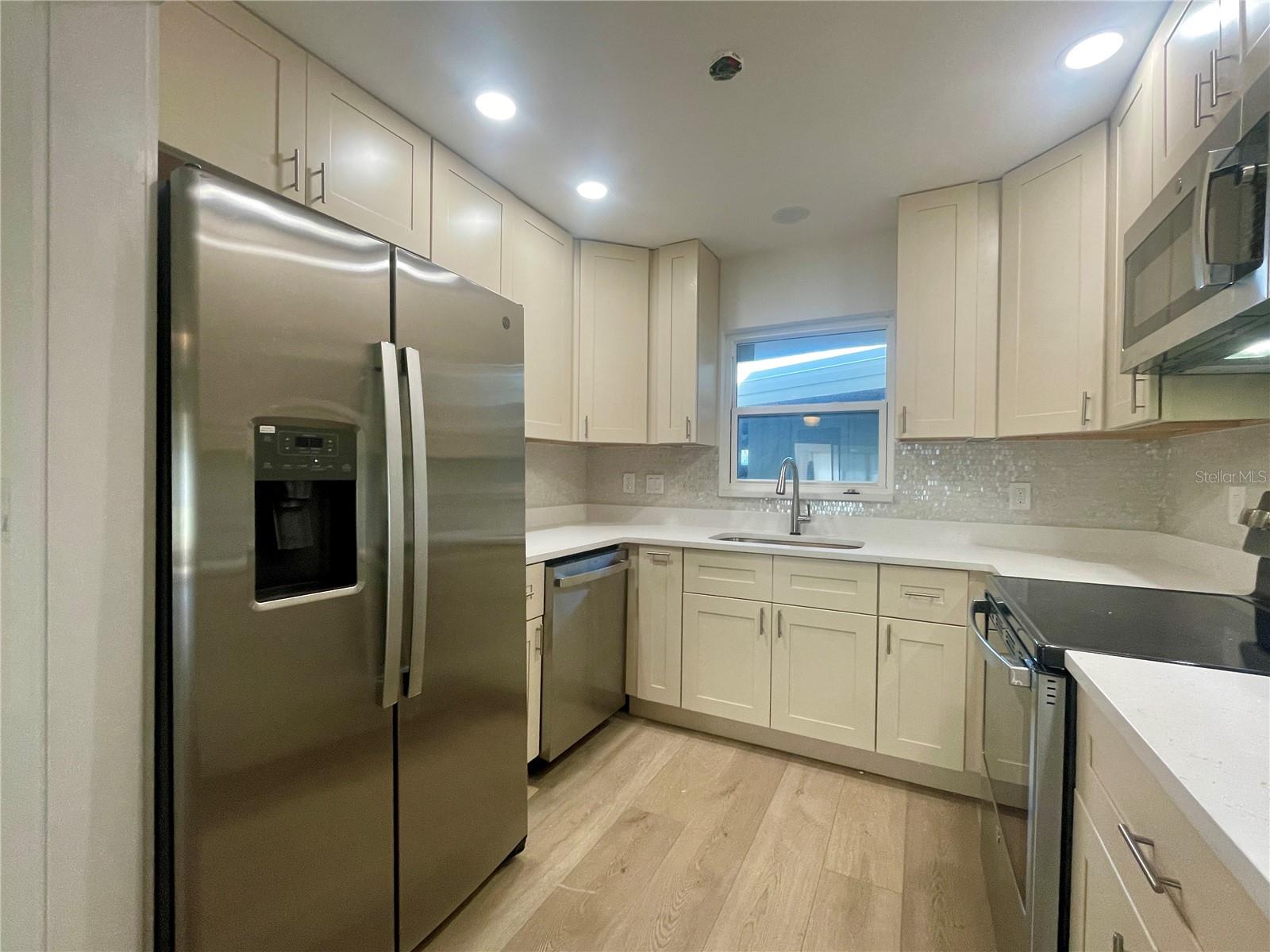 Image 4 of 30 For 6300 Flotilla Drive 71