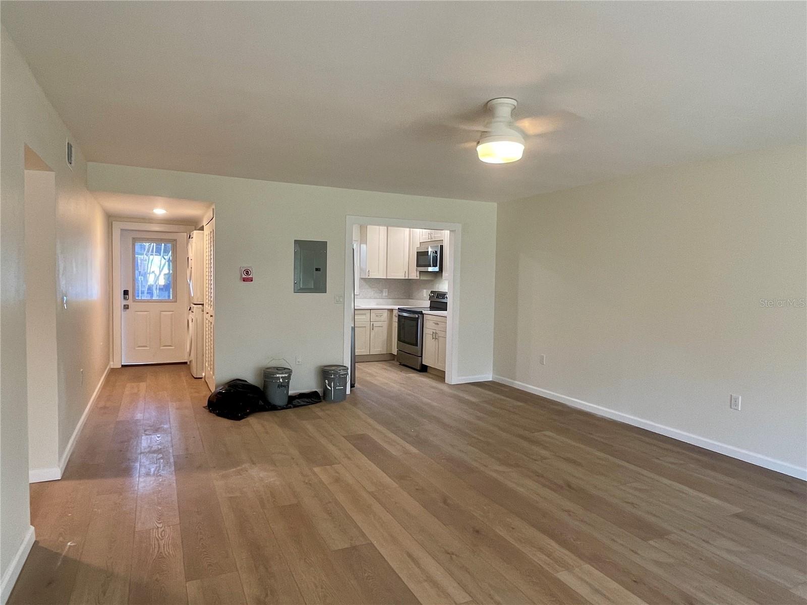 Image 7 of 30 For 6300 Flotilla Drive 71