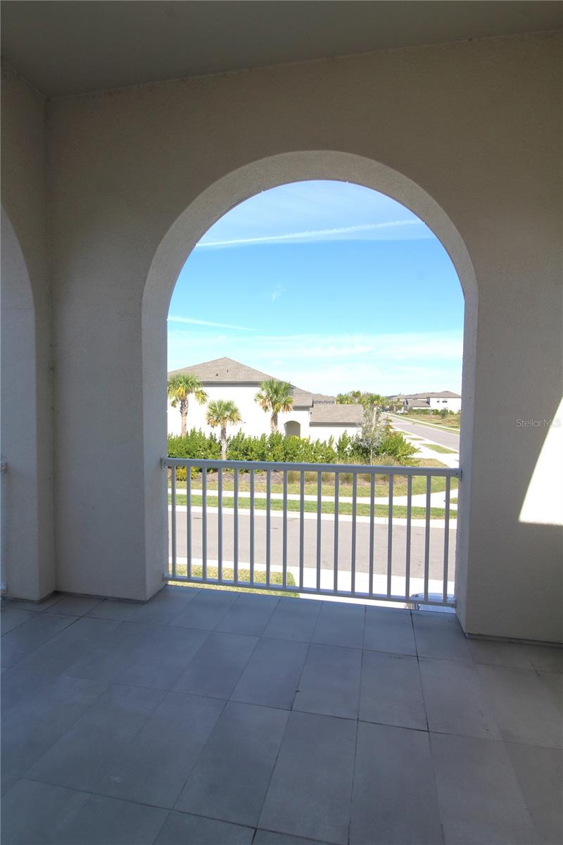 Image 13 of 39 For 15324 Shady Palms Lane