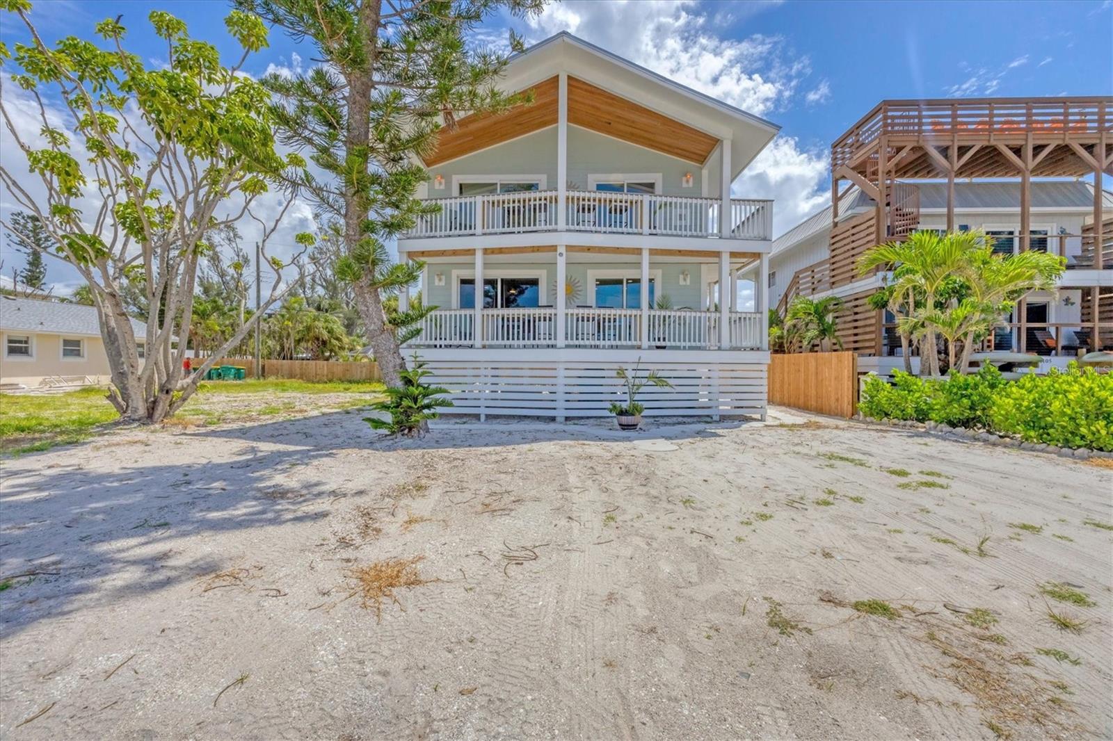 Image 4 of 70 For 1107 Shore View Drive