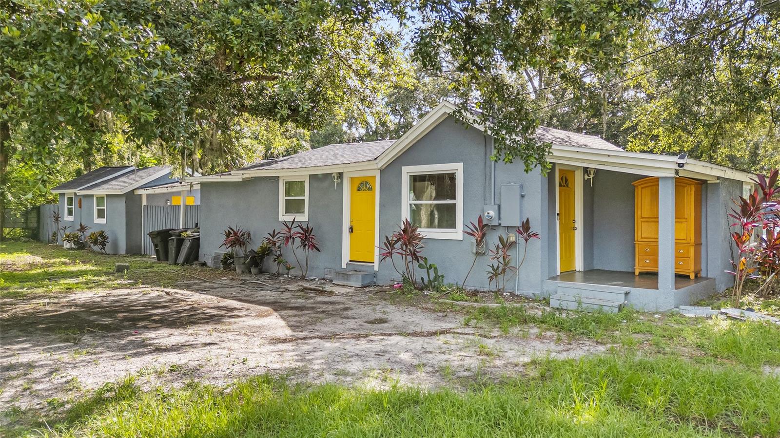 Image 2 of 39 For 906 Celery Avenue