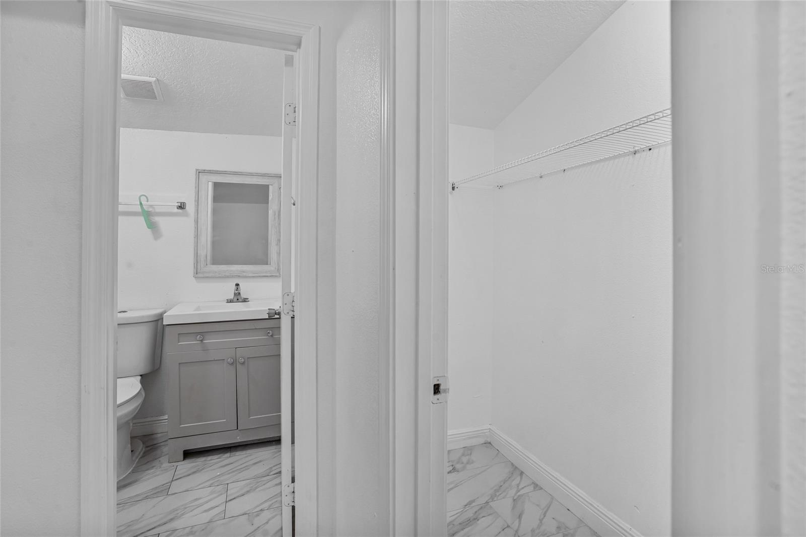 Image 21 of 39 For 906 Celery Avenue