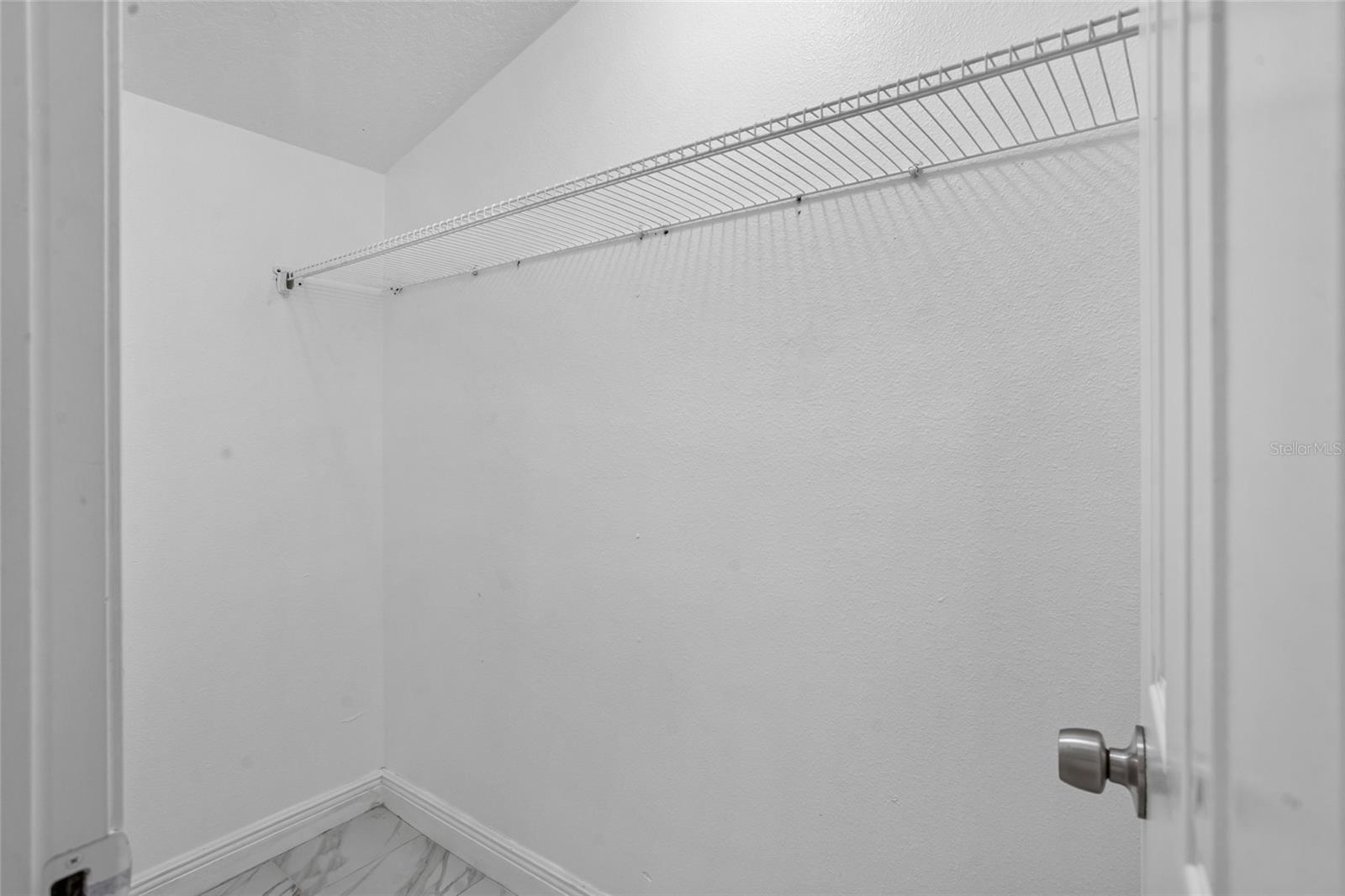 Image 22 of 39 For 906 Celery Avenue