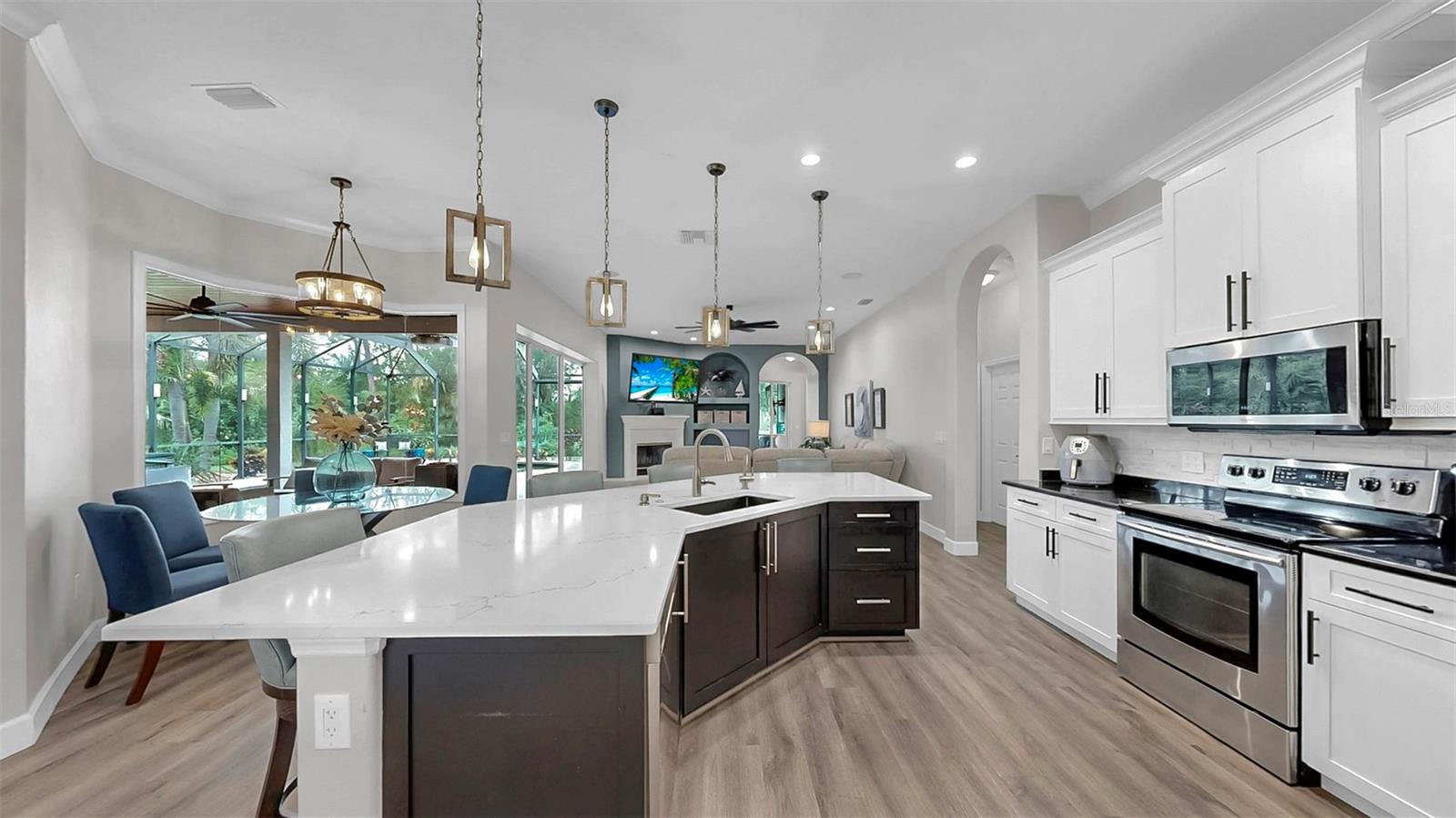 Image 28 of 63 For 21803 Deer Pointe Crossing