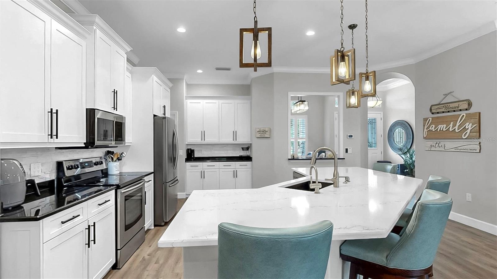 Image 37 of 63 For 21803 Deer Pointe Crossing