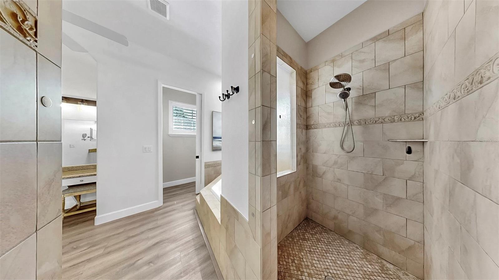 Image 44 of 63 For 21803 Deer Pointe Crossing