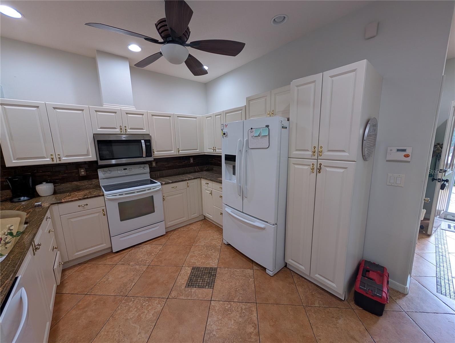 Image 4 of 20 For 2641 73rd Court W 124