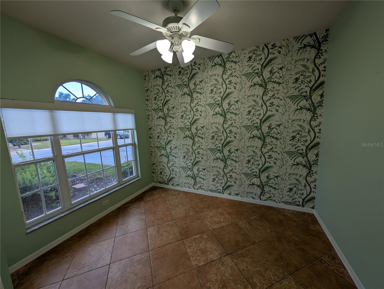Image 5 of 20 For 2641 73rd Court W 124