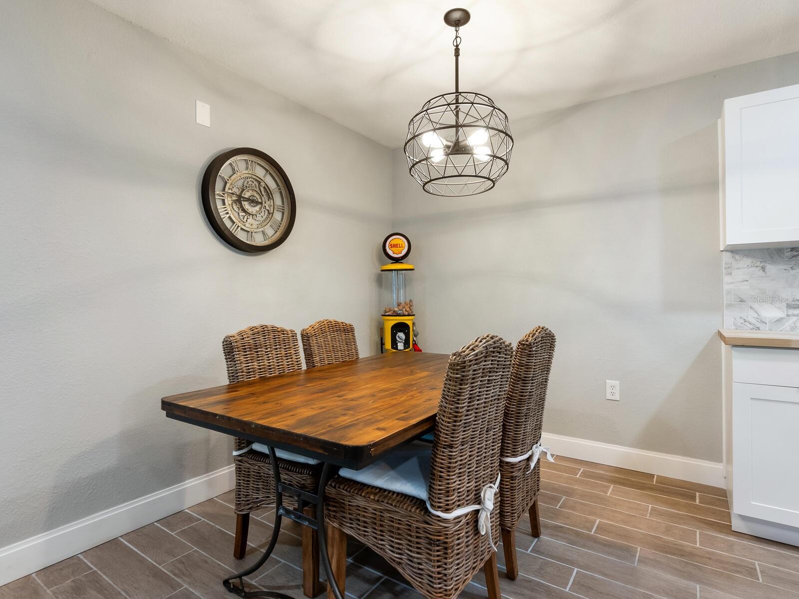 Image 16 of 36 For 7424 Vista Way 104
