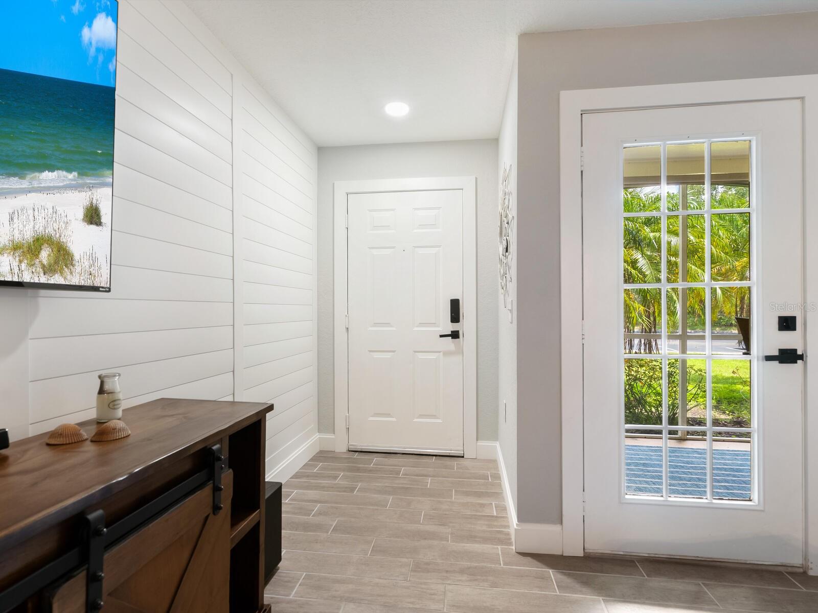 Image 4 of 36 For 7424 Vista Way 104