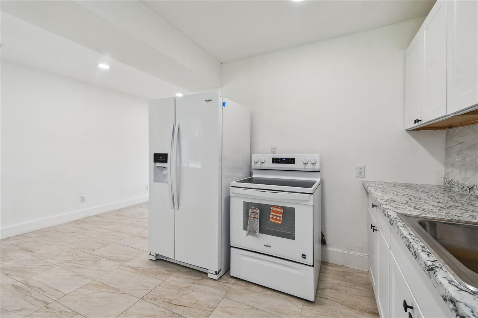 Image 9 of 33 For 910 43rd Street W