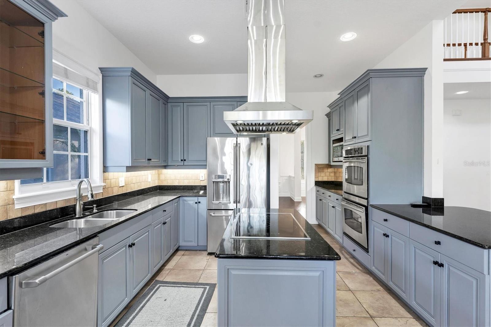 Listing photo id 12 for 10818 Tradition Loop