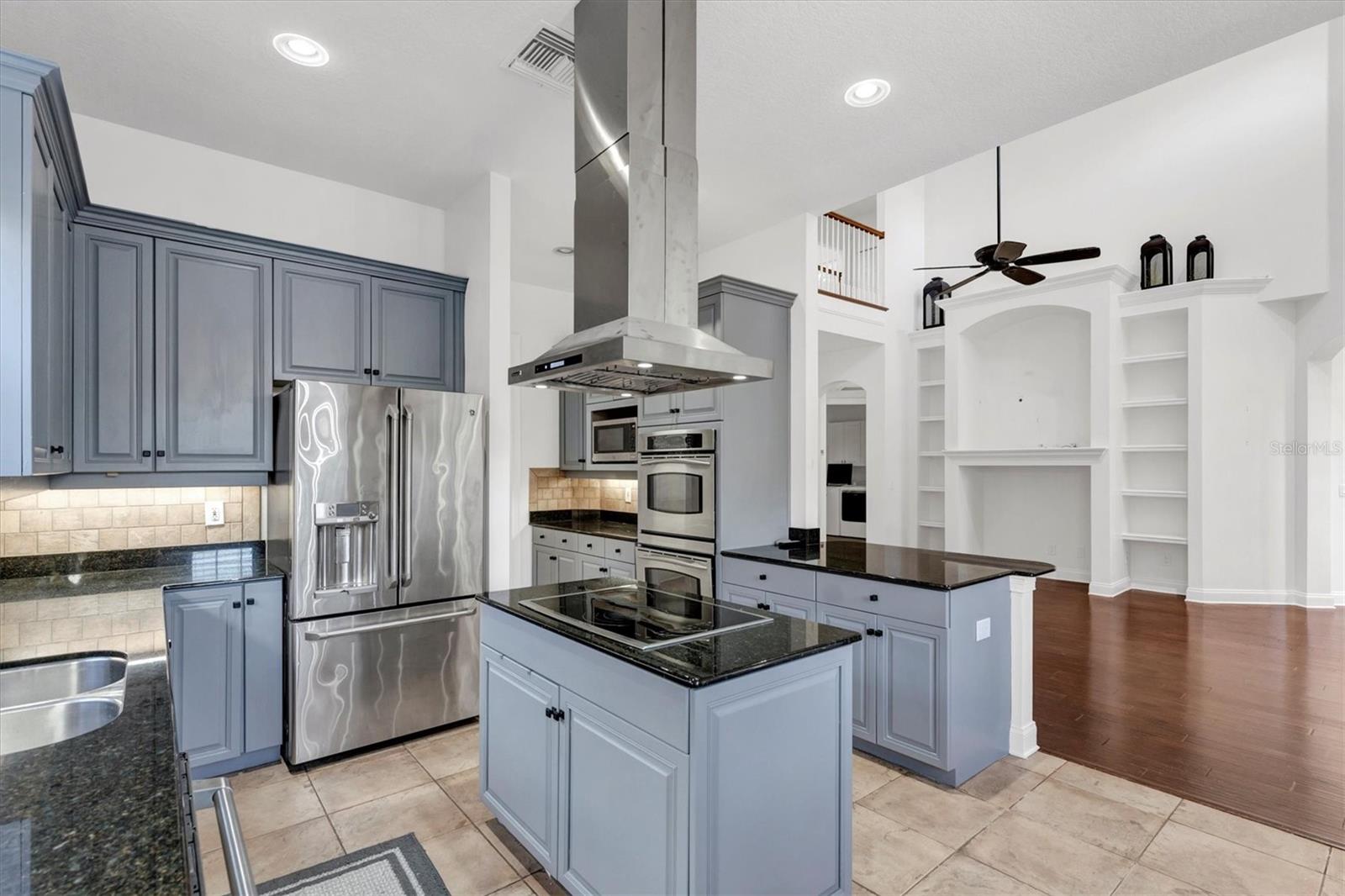 Listing photo id 13 for 10818 Tradition Loop