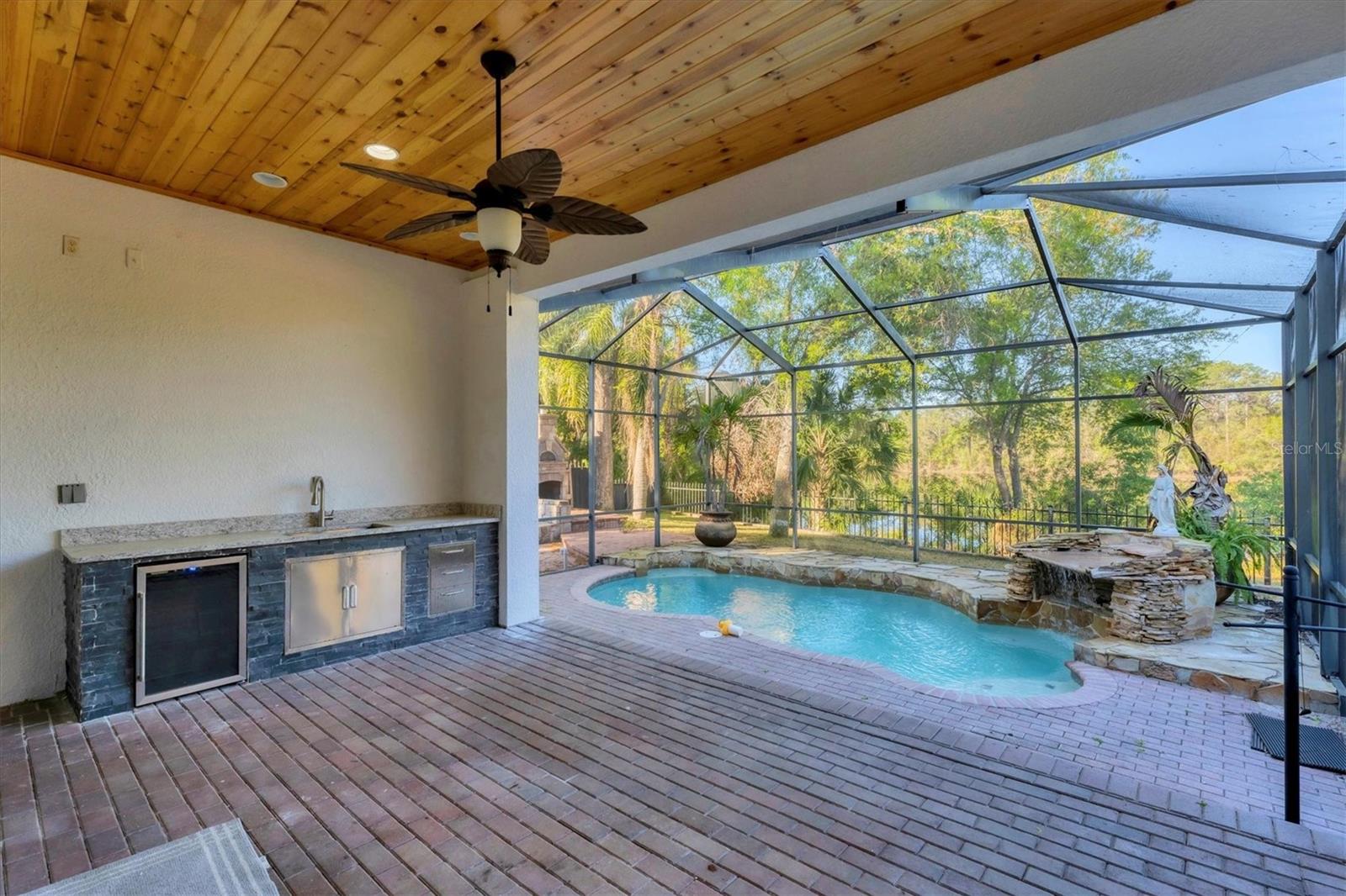 Listing photo id 40 for 10818 Tradition Loop