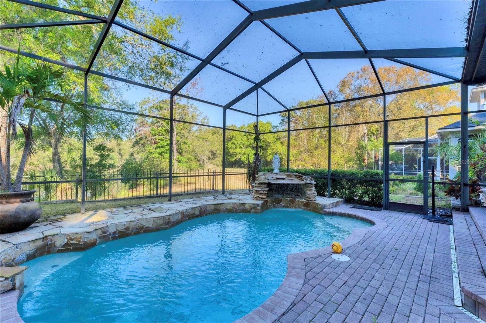 Listing photo id 42 for 10818 Tradition Loop