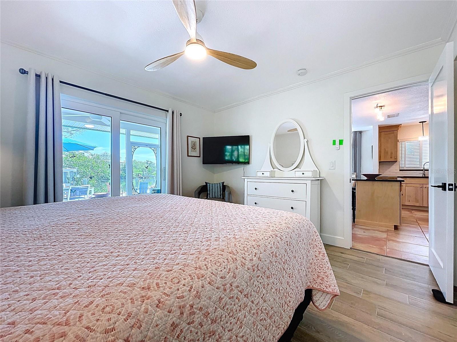 Image 27 of 70 For 706 Jacaranda Road