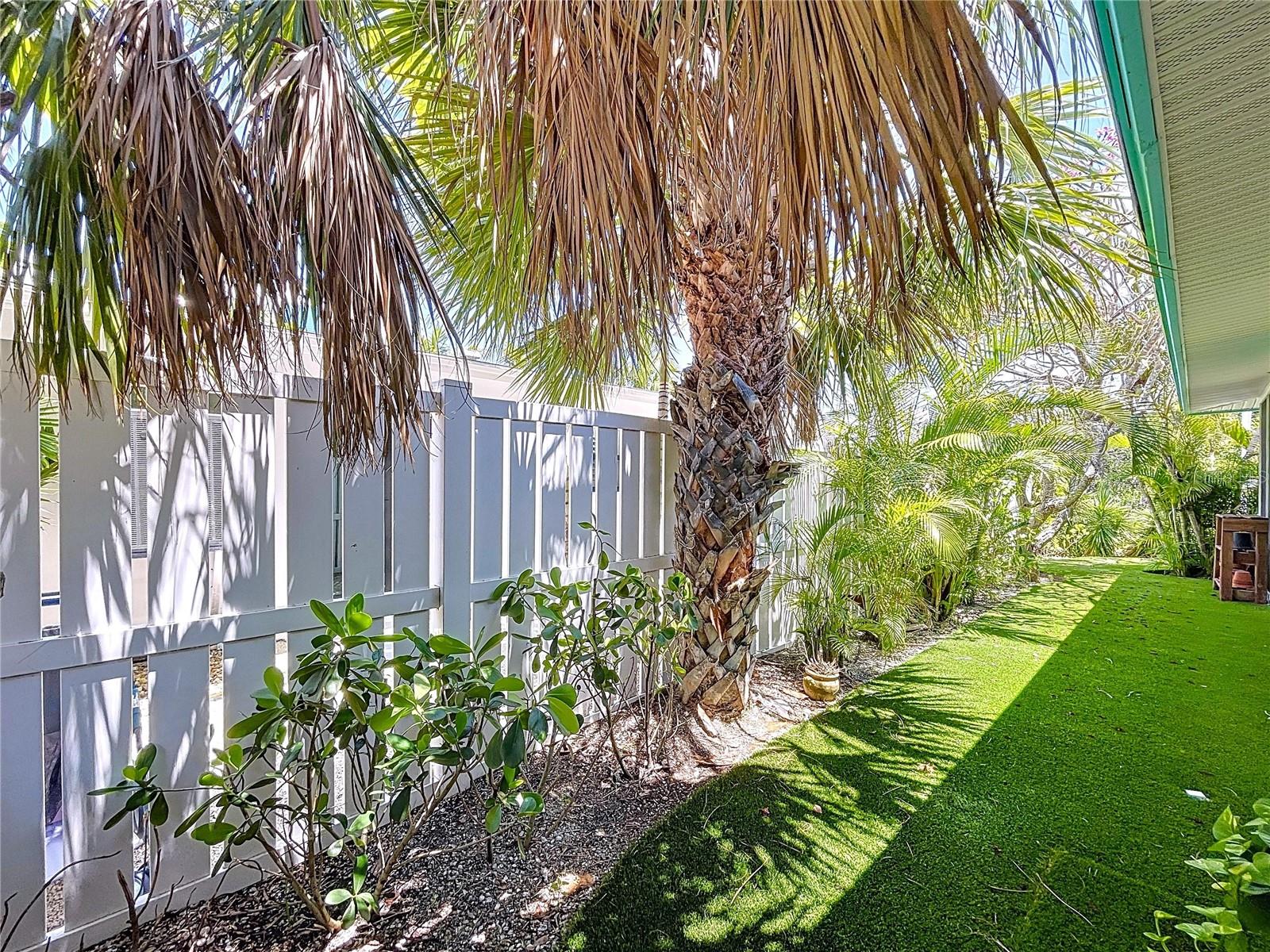 Image 57 of 70 For 706 Jacaranda Road