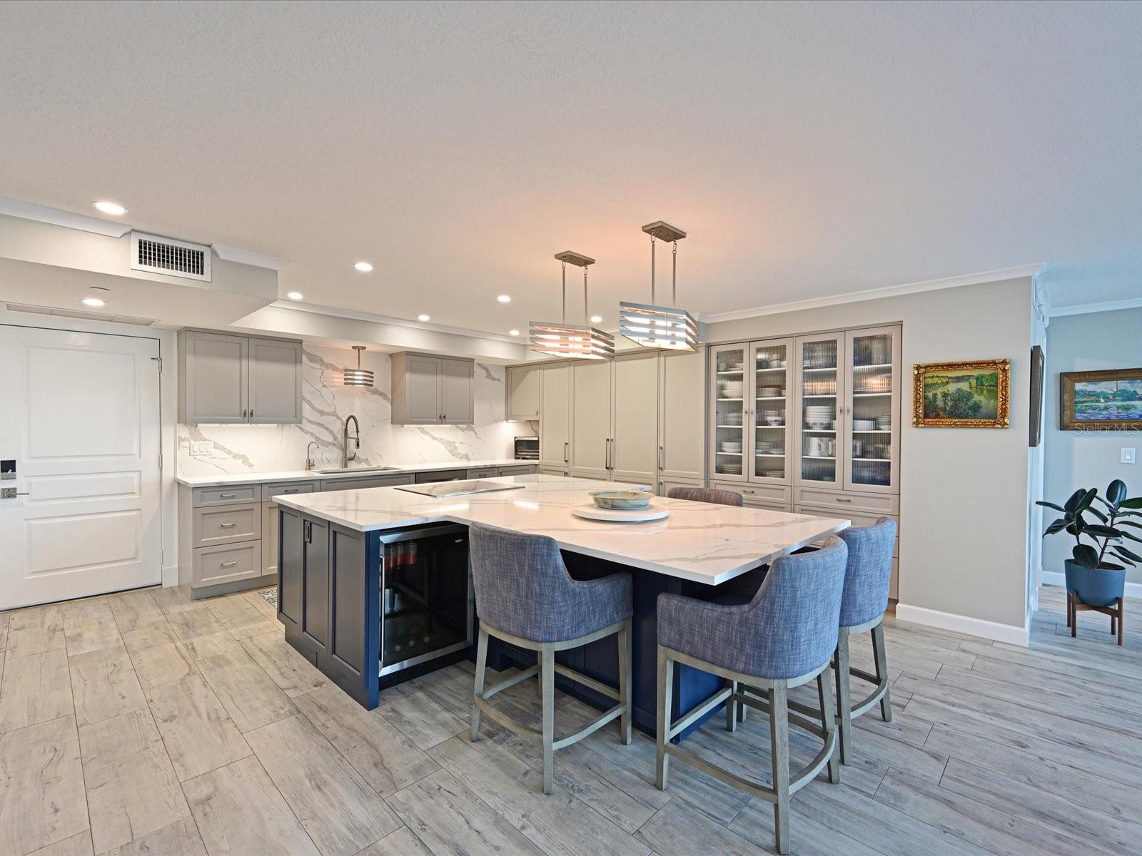 Image 14 of 55 For 1102 Benjamin Franklin Drive 310