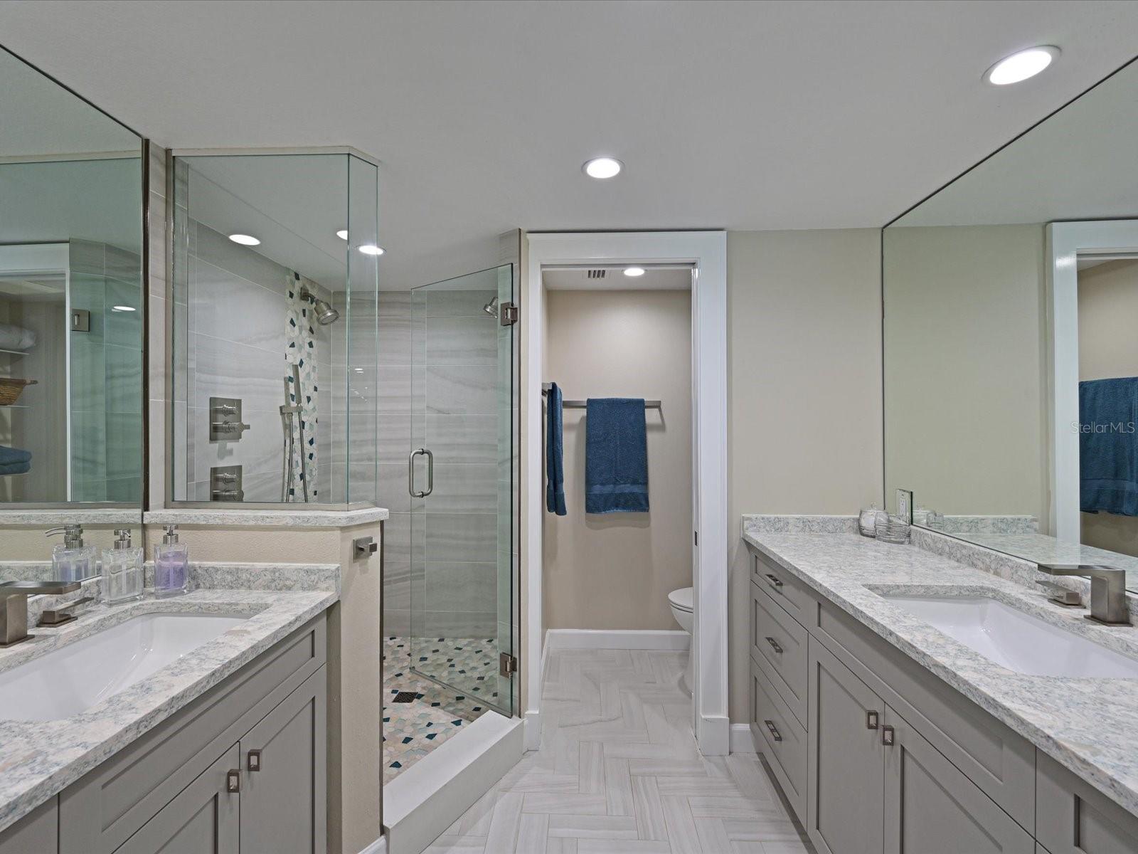 Image 24 of 55 For 1102 Benjamin Franklin Drive 310