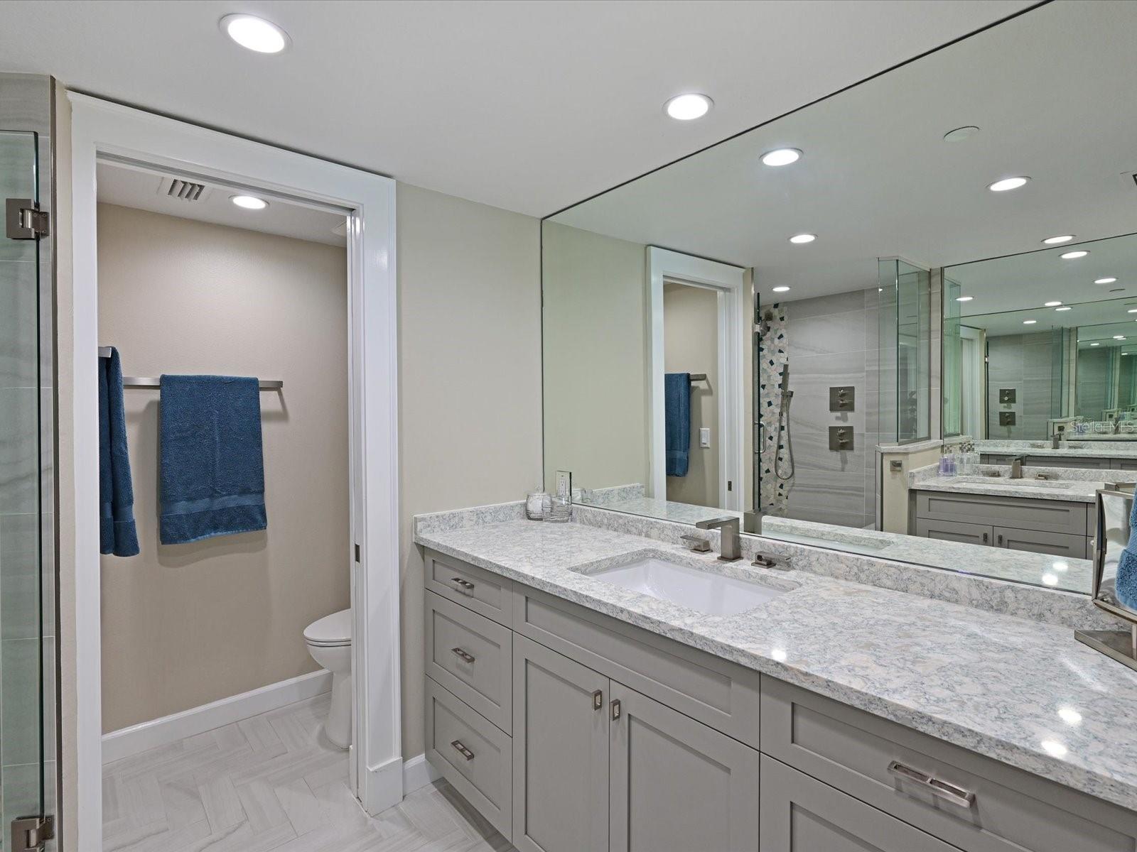 Image 26 of 55 For 1102 Benjamin Franklin Drive 310