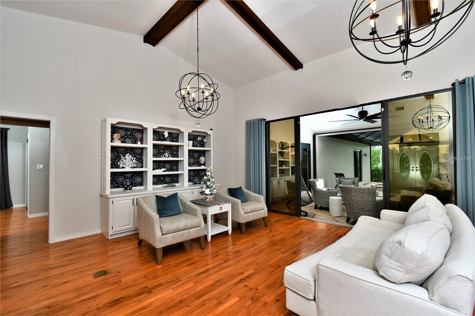 Image 11 of 59 For 355 Trieste Drive