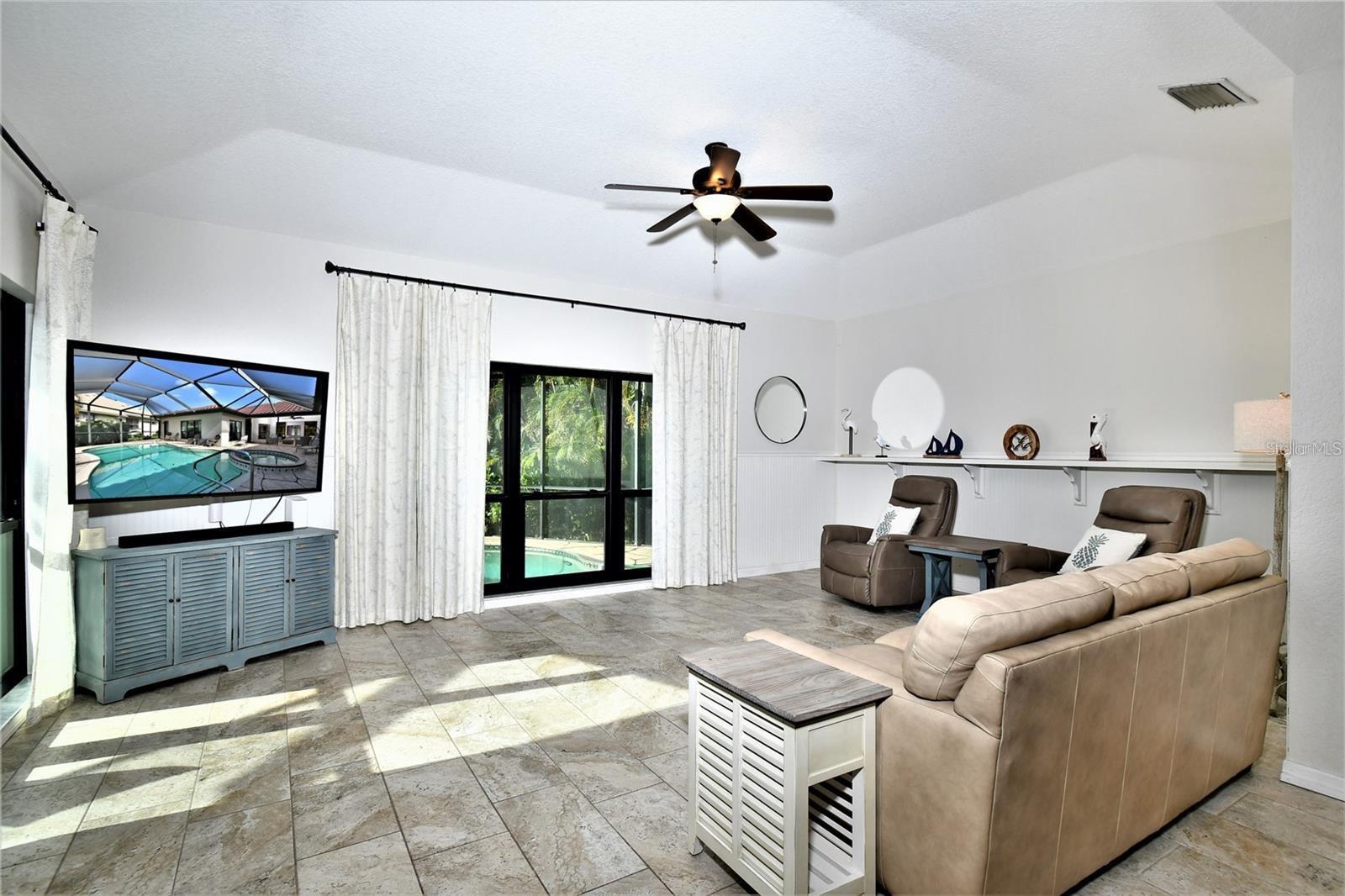 Image 18 of 59 For 355 Trieste Drive
