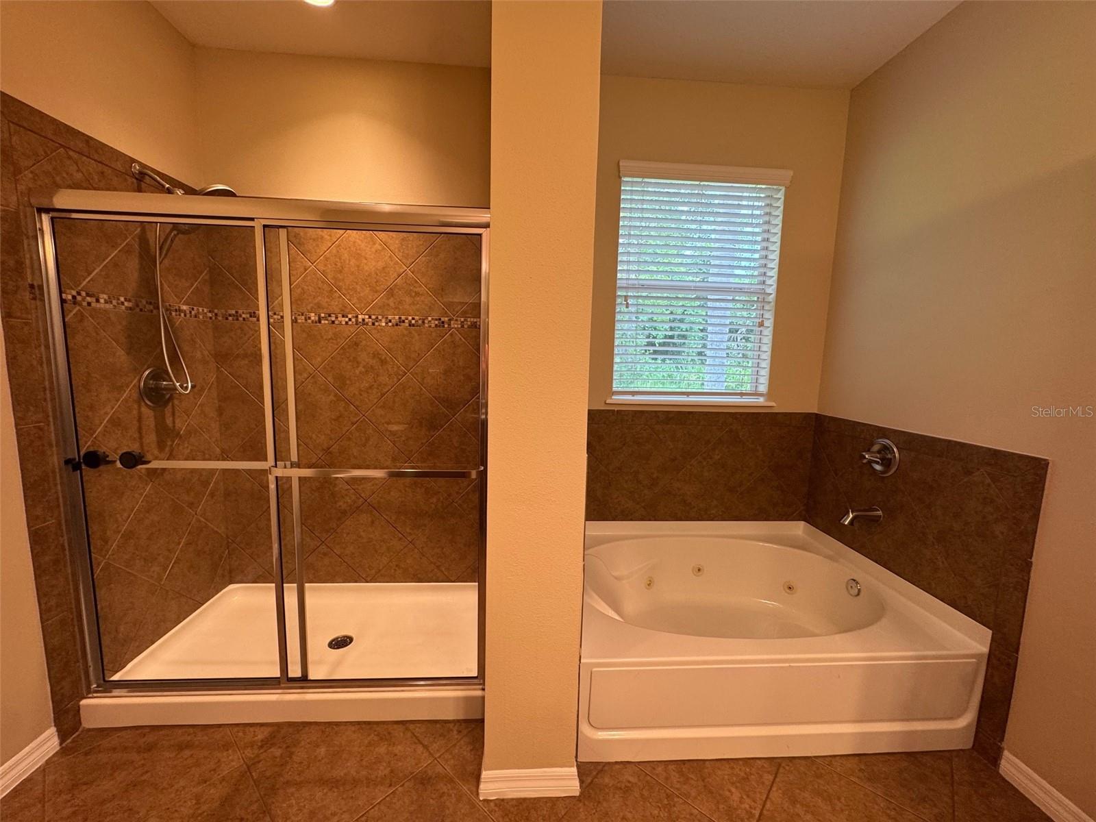 Image 16 of 23 For 8302 Karpeal Drive