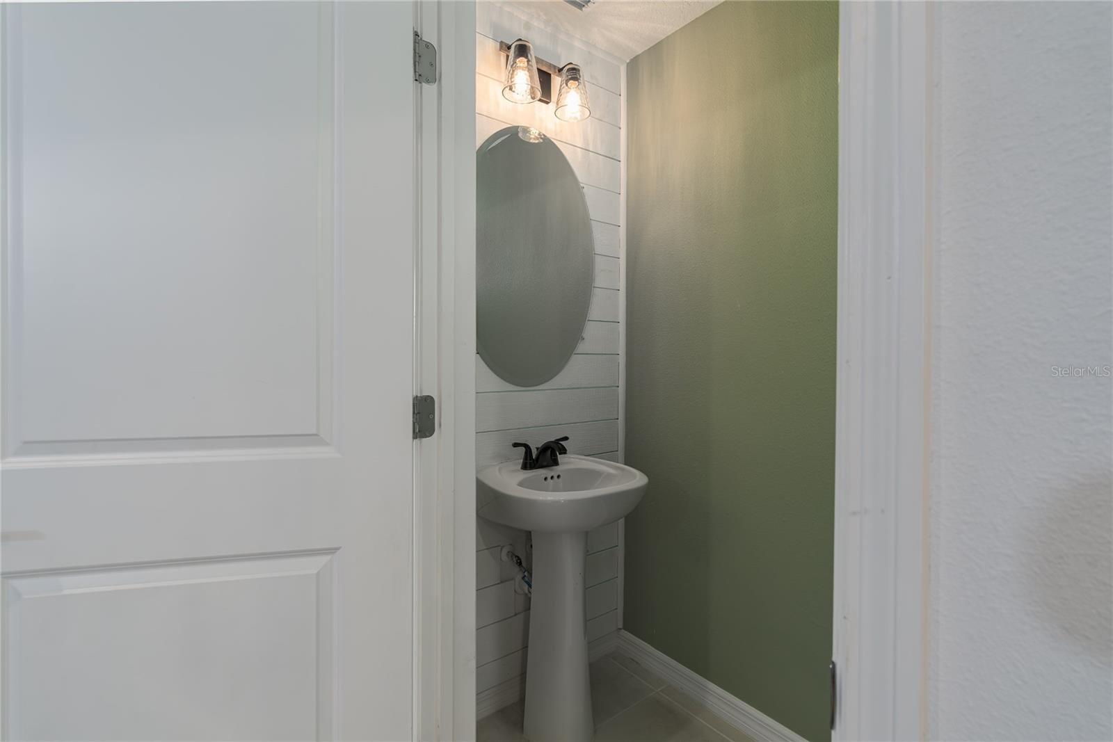 Image 12 of 39 For 6329 Fairmont Lane