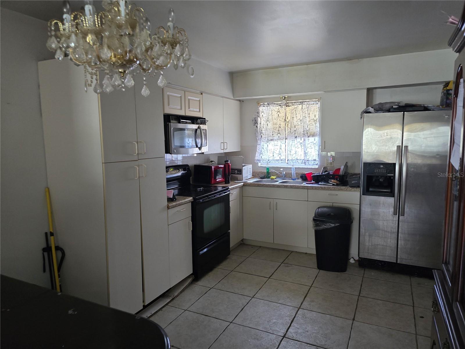 Image 6 of 9 For 924 31st Street E